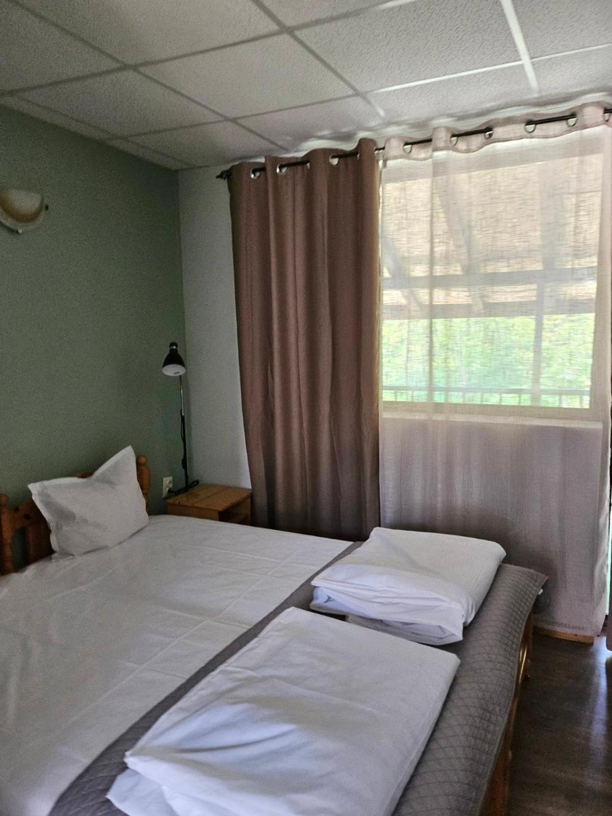 Orehite-Family Hotel ,Food & Pool Bozhichen Eksteriør bilde