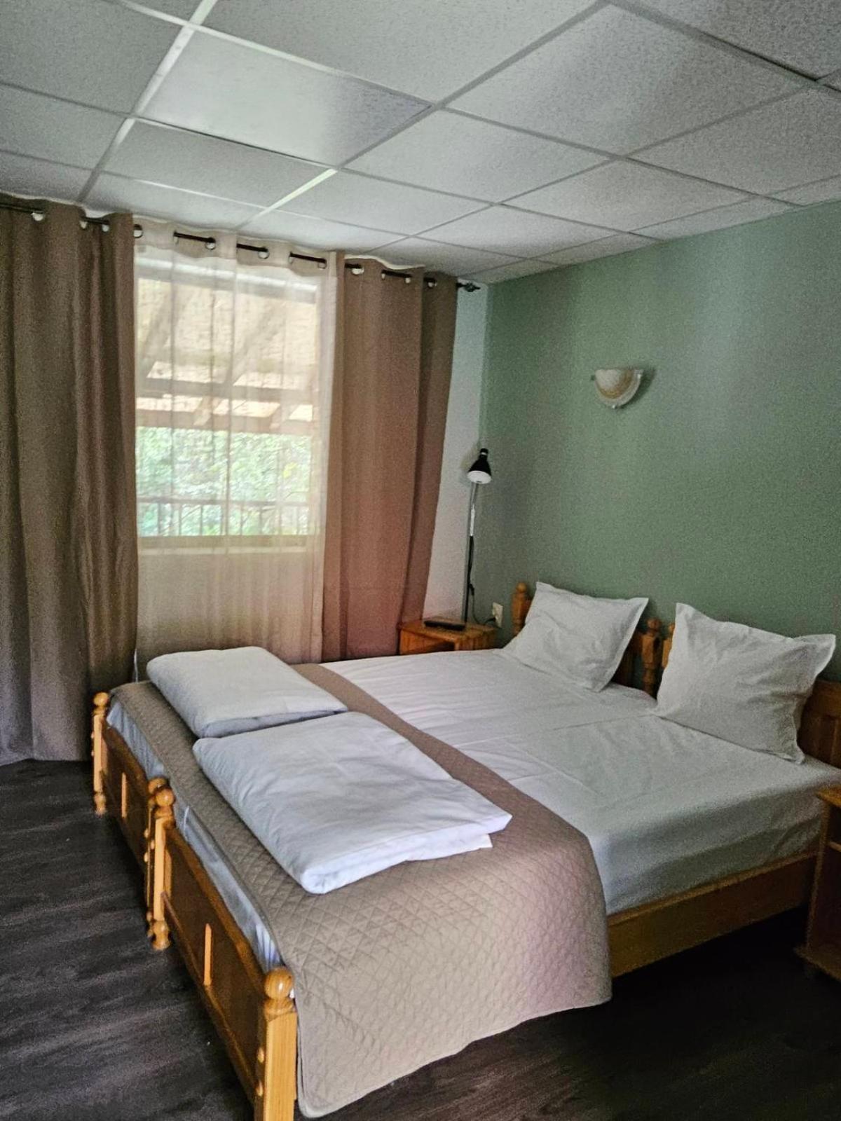 Orehite-Family Hotel ,Food & Pool Bozhichen Eksteriør bilde