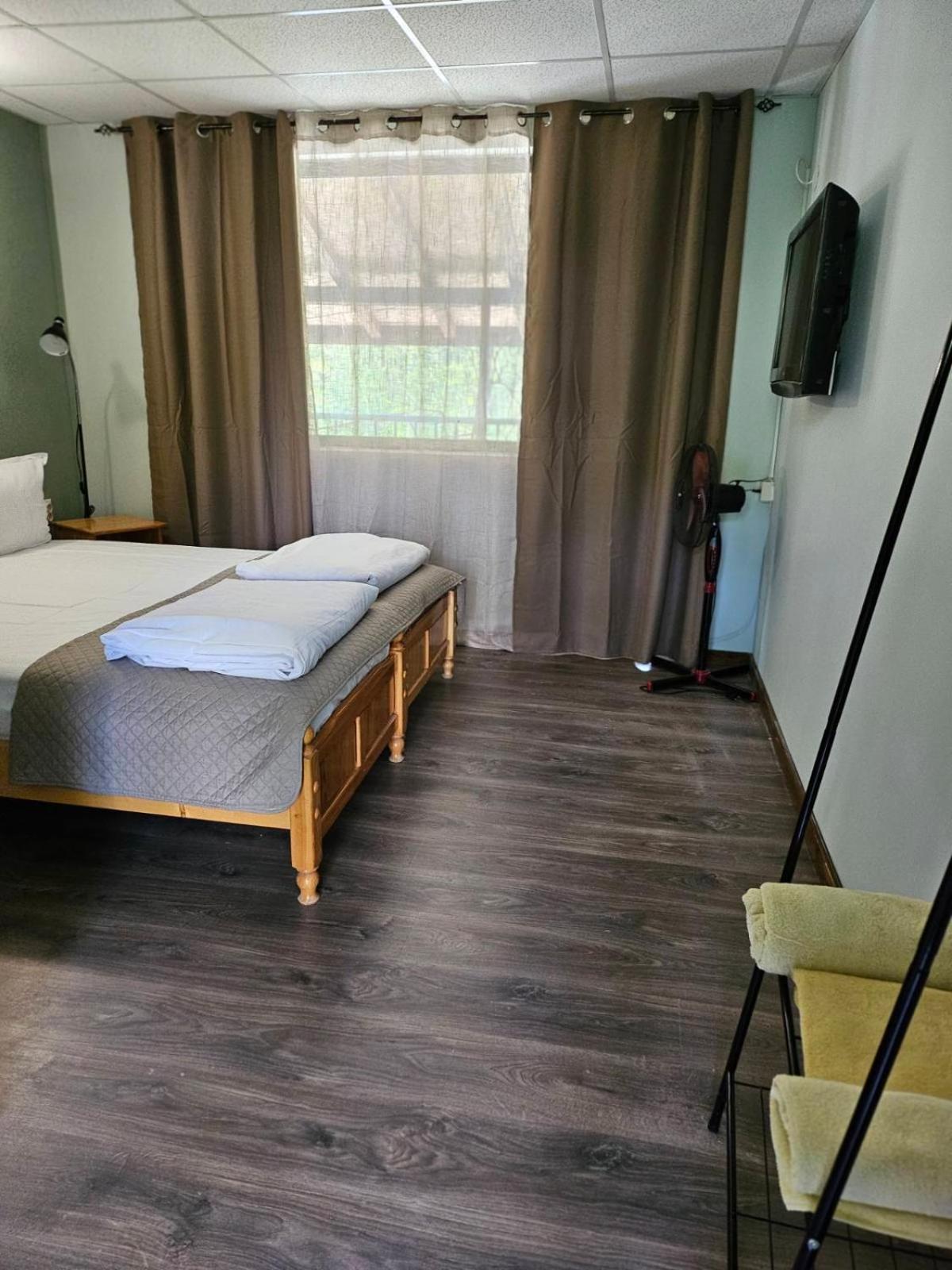 Orehite-Family Hotel ,Food & Pool Bozhichen Eksteriør bilde