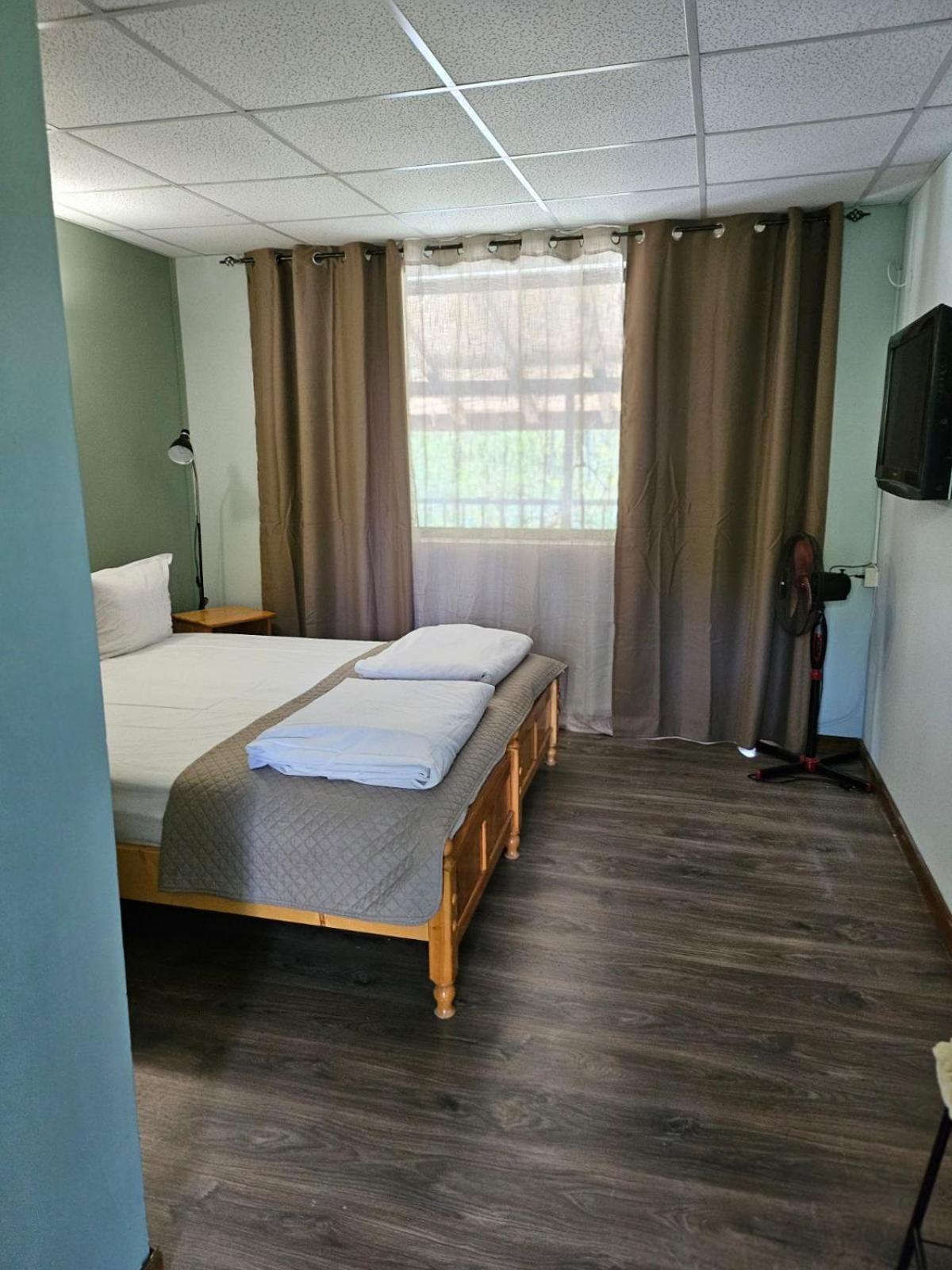 Orehite-Family Hotel ,Food & Pool Bozhichen Eksteriør bilde